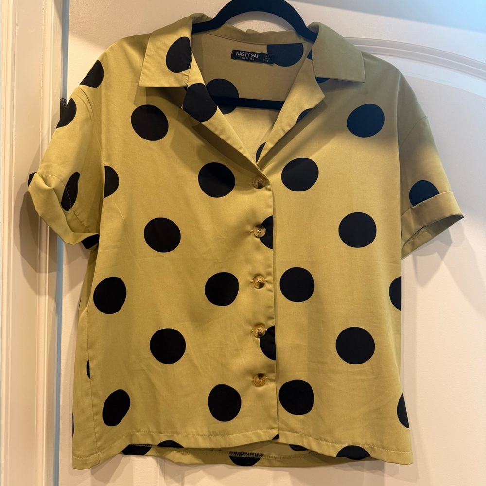 Nasty Gal Olive Green Short Sleeve Button-Down with Black Polka Dots